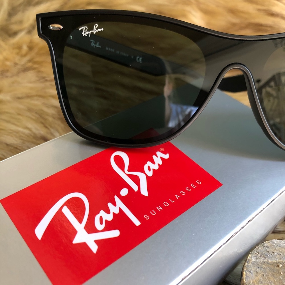 RAY-BAN Women’s sunglasses NWT